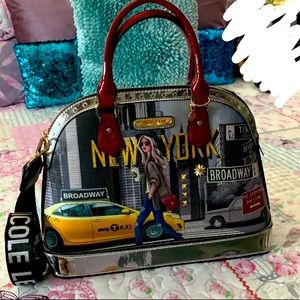 LIKE NEW! NEW YORK WALK PRINT DOMED SATCHEL BAG BY Nicole Lee